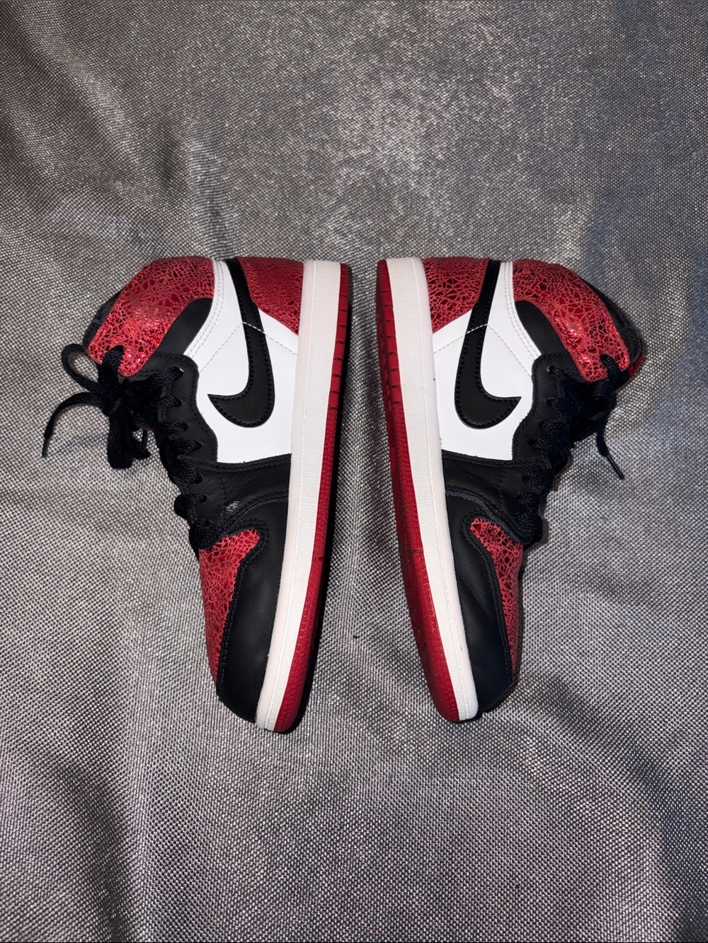 Jordan 1 High Og Rubys size 3Y - Picture 3 of 6